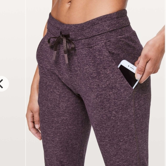 Lululemon Ready To Rulu Pant. 28" Inseam. Heathered Arctic Plum. Size 6. - Picture 13 of 14